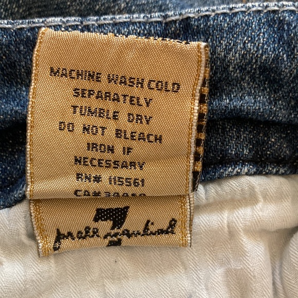 7FAM crop flare raw hem light wash jeans, low rise, size 27 - Picture 9 of 11